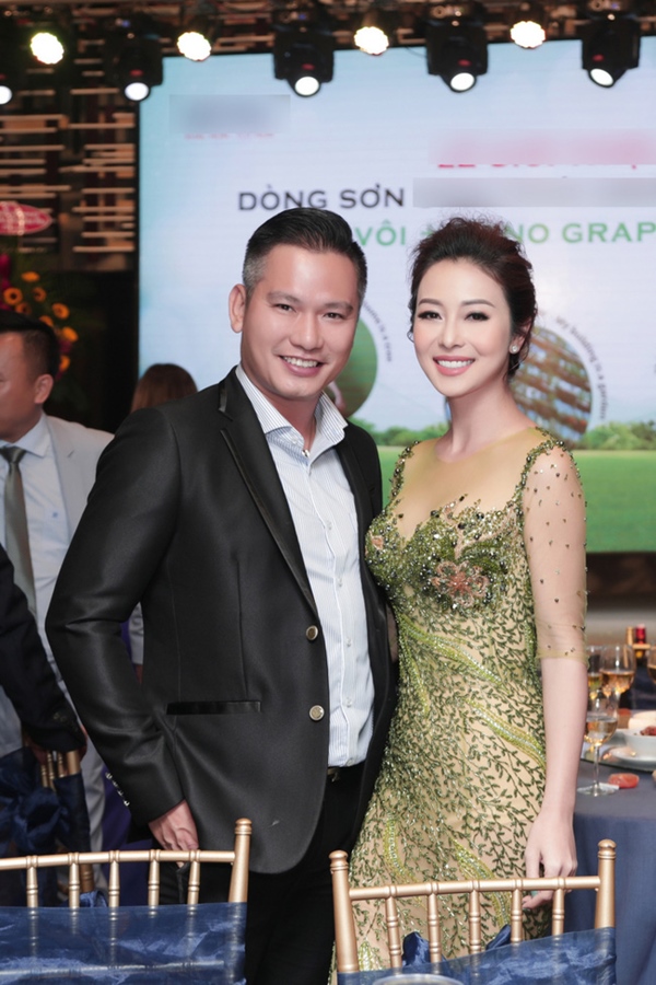 Điểm mặt những ông bố dượng vàng” trong làng Vbiz: Kim Lý và con trai Hồ Ngọc Hà thân thiết không rời, Ưng Hoàng Phúc kèm con trai vợ học mỗi ngày-1