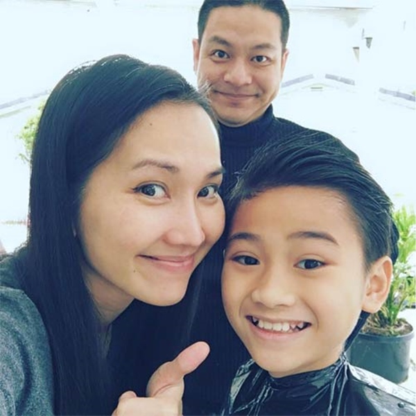 Điểm mặt những ông bố dượng vàng” trong làng Vbiz: Kim Lý và con trai Hồ Ngọc Hà thân thiết không rời, Ưng Hoàng Phúc kèm con trai vợ học mỗi ngày-13