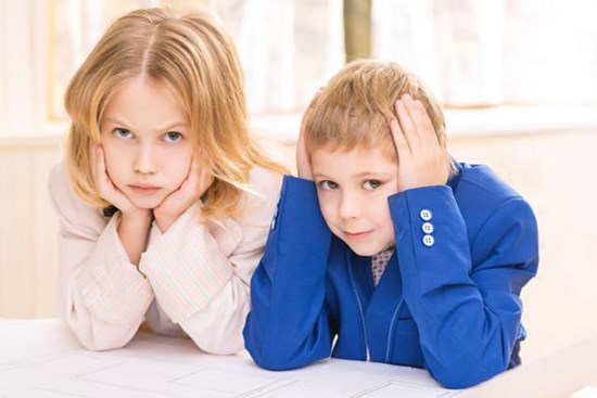 Cha mẹ có EQ thấp thường mắc phải 4 hành vi này, vì thế con cái họ nuôi dạy cũng khó có được EQ cao