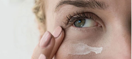 Trước thềm 30, chị em cần làm ngay 3 điều này để tránh nếp nhăn đuôi mắt in hằn ngày một rõ-3