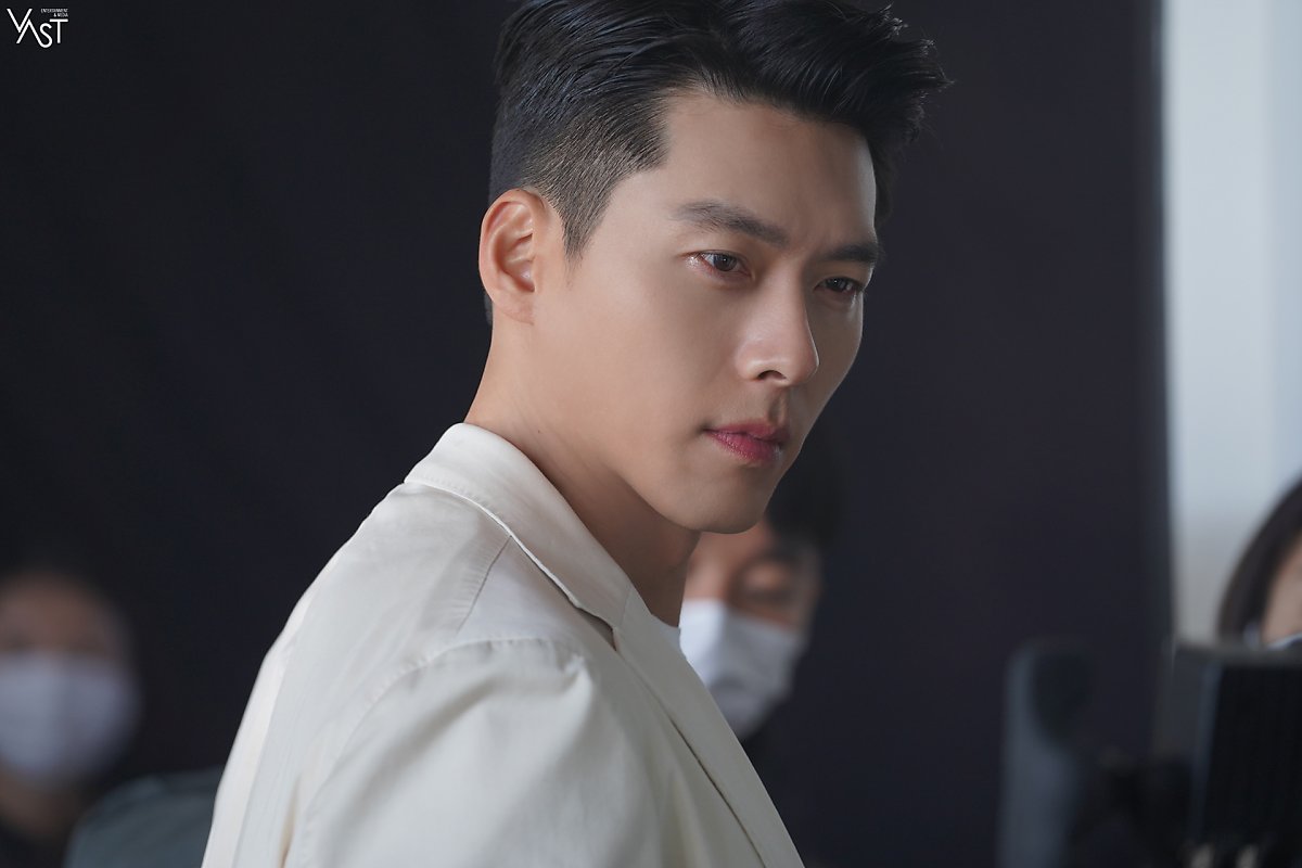 Hyun Bin lộ diện mạo ở tuổi U40 trong hình chưa chỉnh sửa, liệu còn đẹp xuất sắc?-2