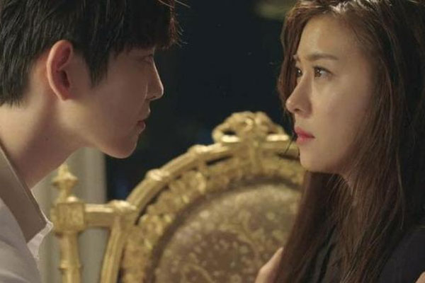 Ngày đưa bạn gái về ra mắt, tôi choáng váng khi thấy người yêu cũ xuất hiện và còn dắt theo một đứa trẻ-1