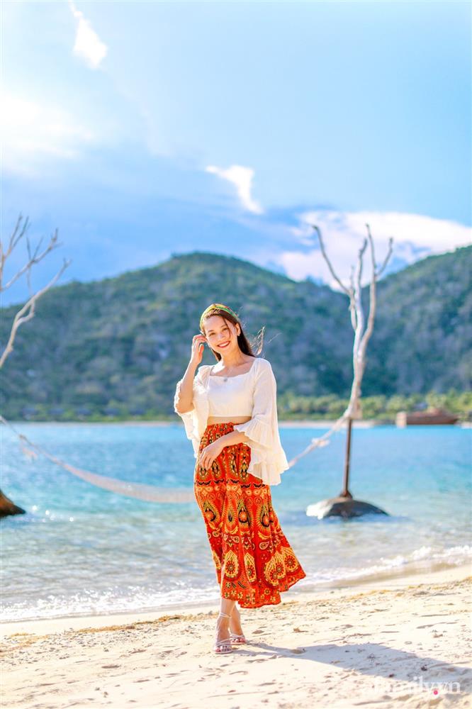 U50 và đã qua 2 lần sinh nở, mẹ Hà Nội gây choáng vì nhan sắc lão hóa ngược, nhìn qua ai cũng tưởng Chi Pu-20