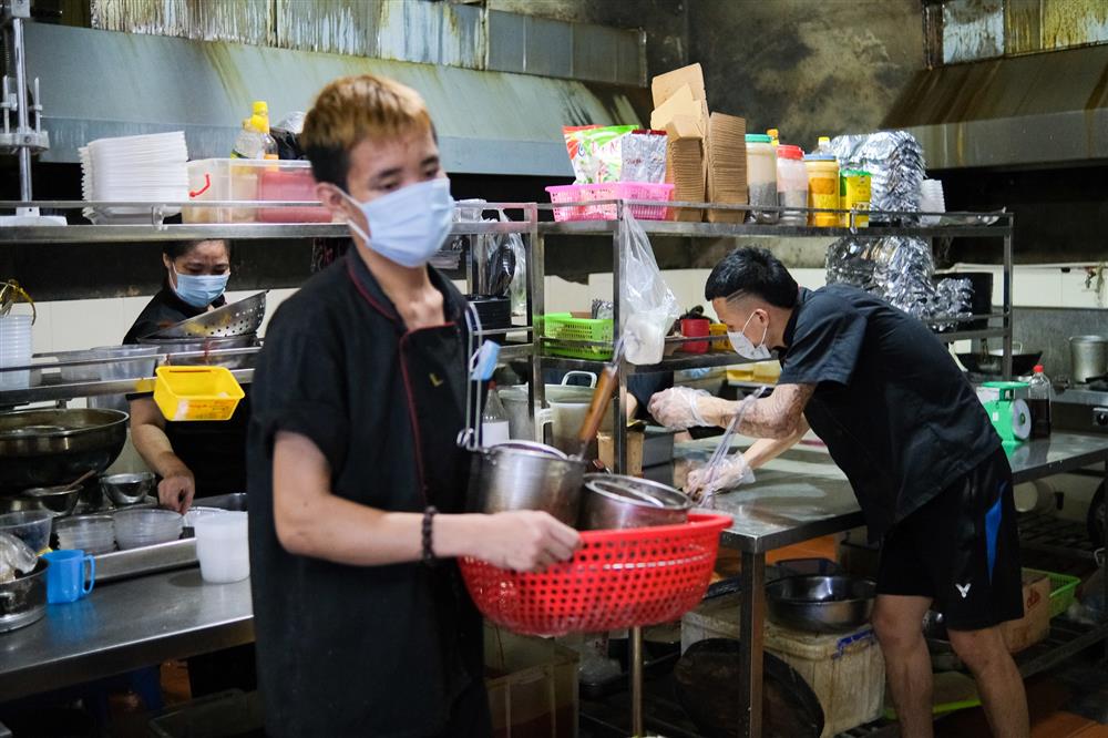 Quán ăn đêm bán 800 đơn/ngày mùa Euro-1