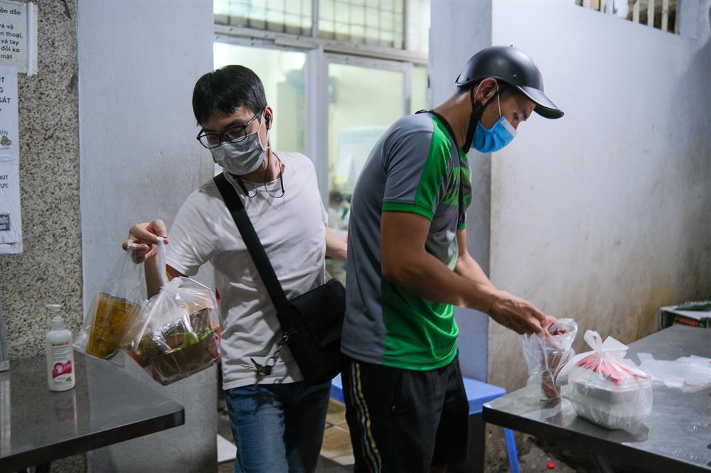 Quán ăn đêm bán 800 đơn/ngày mùa Euro-10