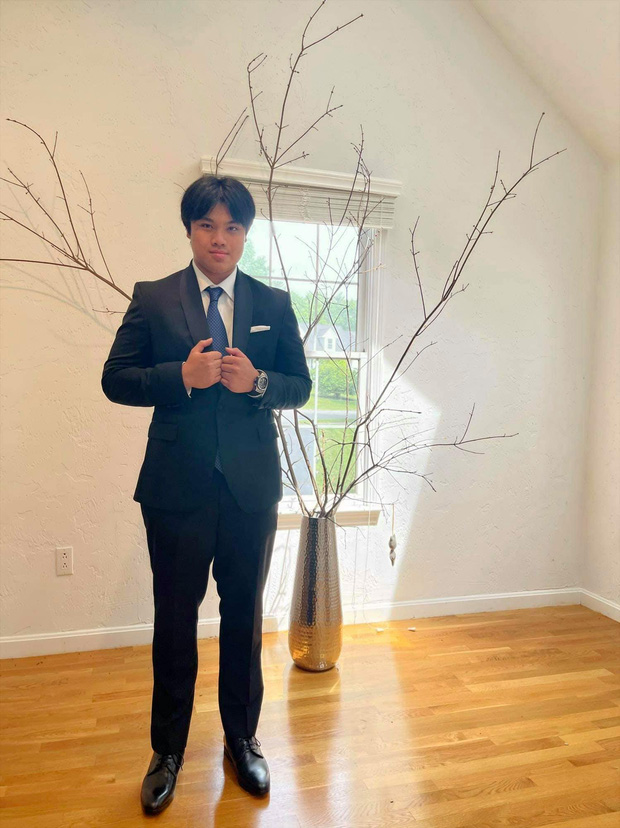 Giữa ồn ào ly hôn với Lệ Quyên, doanh nhân Đức Huy lần đầu khoe con trai riêng với thành tích đáng nể-3