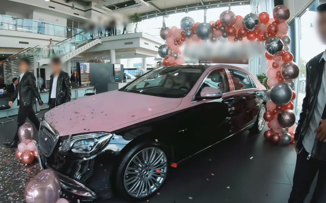 Rộ tin người mẫu nội y yêu chung bồ ngọc nữ của Vbiz, dân tình xôn xao hai cái tên đình đám?-1