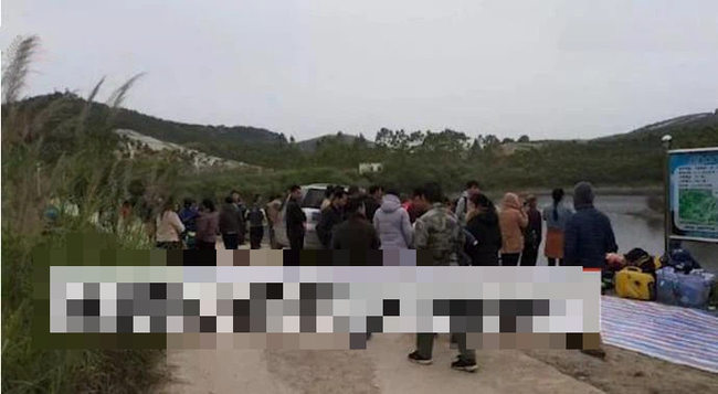 Cặp sinh đôi 5 tuổi bỏ mạng thương tâm trong cùng một ngày, bà nội quẫn trí bỗng có hành động khiến gia đình ám ảnh-3