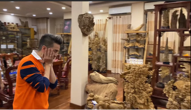 Giữa ồn ào Nhà thờ Tổ, NS Hoài Linh bị netizen soi lại BST trầm hương trị giá trăm tỷ toàn từ gỗ hiếm trong phòng riêng-3