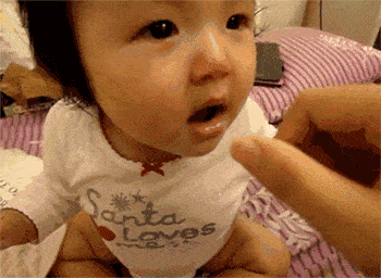 Mũi của trẻ sơ sinh bị tẹt, có thể trở nên cao và thẳng bằng cách vuốt lên không? Sự thật sẽ khiến nhiều người bất ngờ-1