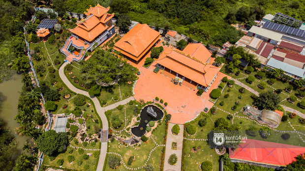 Toàn cảnh Nhà thờ Tổ 100 tỷ của NS Hoài Linh: Trải dài 7000m2, nội thất hoành tráng sơn son thếp vàng, nuôi động vật quý hiếm-5