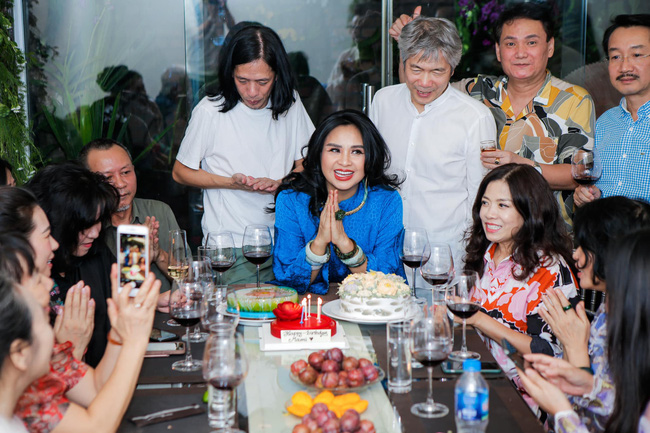 Diva Thanh Lam và bạn trai bác sĩ tổ chức lễ dạm ngõ ấm cúng bên người thân-5