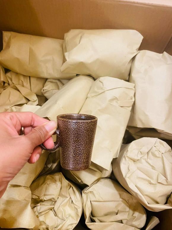 Đoan Trang chuyển gần 200 thùng đồ từ Việt Nam qua nhà mới ở Singapore-15