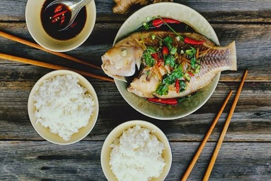 Công thức ướp và hấp cá với xì dầu đơn giản cho cơm chiều thêm hấp dẫn