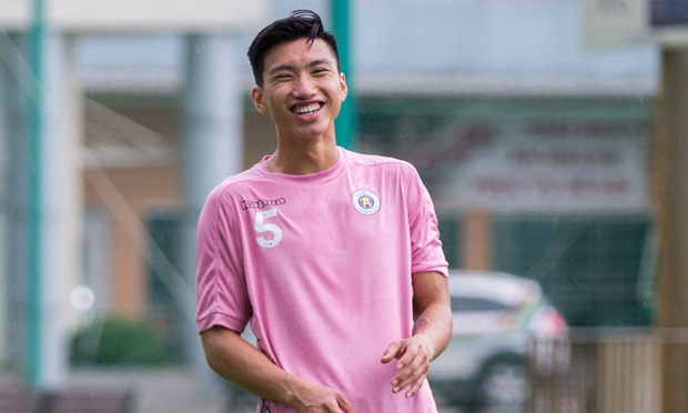 Ảnh cũ của Đoàn Văn Hậu lại bị lên thớt: Chân để chơi bóng chứ không chạy theo người phụ nữ không quan tâm tới tôi-4