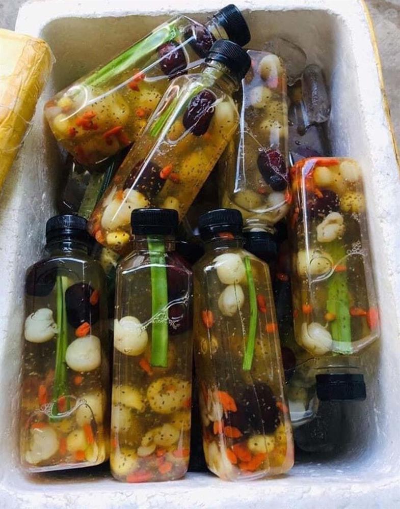 Nắng bỏng rát, chị em chuyền tay cốc chè hoàng cung dưỡng nhan-4