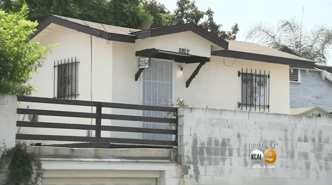 Bé trai bị mẹ nhốt trong tủ đồ 3 năm đến chết trong tình trạng thân tàn ma dại gây ám ảnh, tội ác được bố dượng phanh phui-5