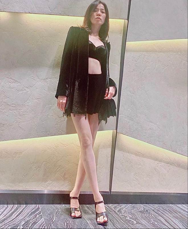 Lệ Quyên lại quên nội y, ngày càng táo bạo kể từ khi yêu trai đẹp trẻ hơn chục tuổi-7