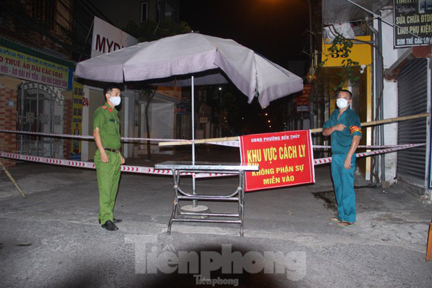 Phong tỏa hơn 80 hộ dân vì 2 ca dương tính với SARS-CoV-2-1