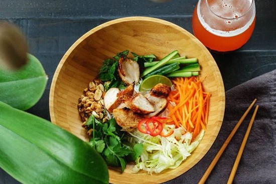 Gợi ý hội chị em giảm cân 5 món bún trộn làm siêu nhanh nhưng cực ngon và mát, rất hợp với ngày hè nóng nực