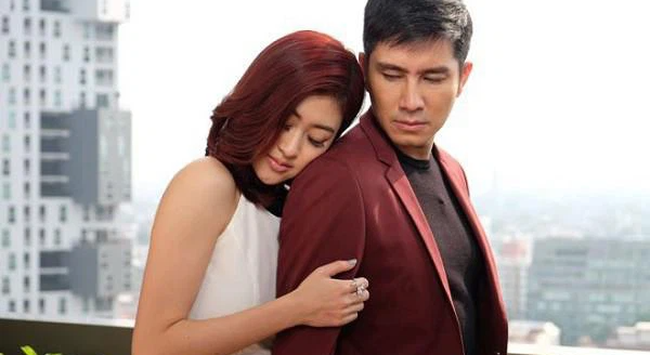 Đến nhà bạn gái, tôi chết sững khi thấy mặt cô bé 10 tuổi đang ngồi chơi một mình trong phòng ngủ-1