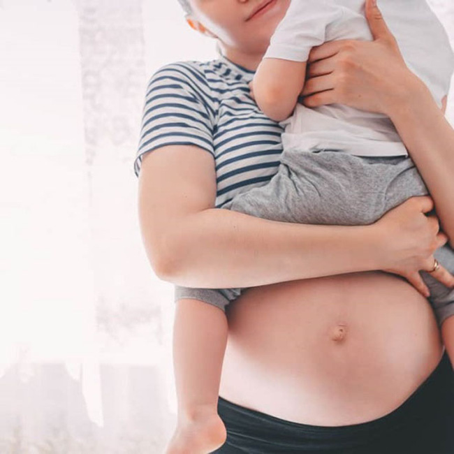 Con ra đời, ông bố muốn là người đầu tiên bế bé nhưng bị từ chối, khi hiểu lý do anh liên tục cảm ơn y tá-3