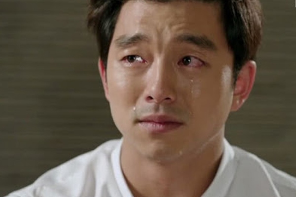 Cô hàng xóm giúp tôi đưa đón con đi học cả chục năm, một hôm chồng say xỉn, anh vô tình vạch trần thân phận của cô-2