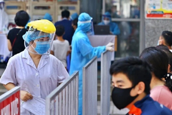 Những dấu hiệu nhận biết phản ứng thông thường và nghiêm trọng sau tiêm vắc-xin Covid-19-2