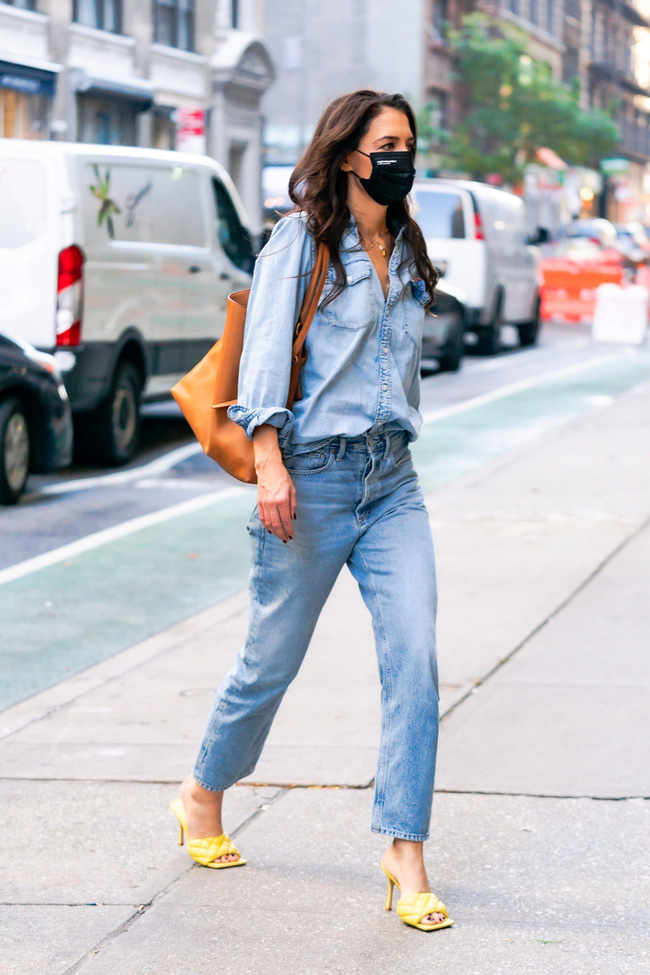 Vợ cũ Tom Cruise đã 43 tuổi nhưng diện đồ siêu trẻ, được bình chọn là mỹ nhân sành điệu nhất Hollywood-2