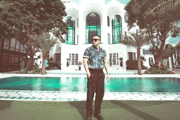 Rầm rộ clip chủ nợ tìm đến tận biệt thự 1800m2 của Vũ Khắc Tiệp đòi tiền, nói 1 câu ai ngờ bị netizen ném đá” tơi bời-6