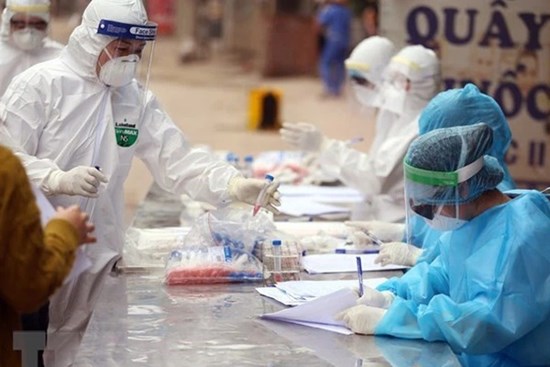 Chuyên gia: Nếu thấy 1 trong 7 triệu chứng COVID-19 dưới đây thì nên đi xét nghiệm