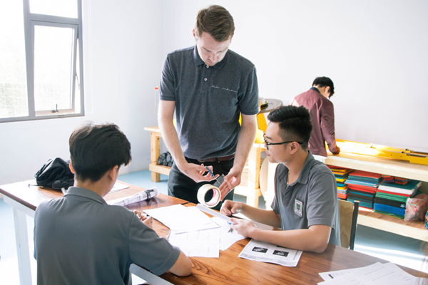 Chủ tịch đại học lớn tại Mỹ ‘đầu quân’ trường St. Nicholas Đà Nẵng-3