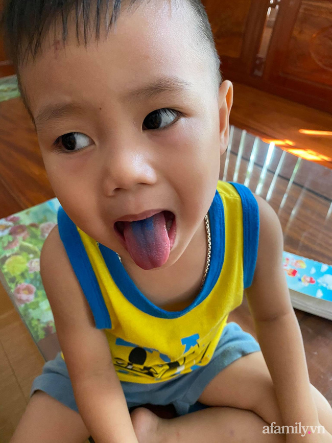 Thấy im ắng đã vội khen sao nay con mình ngoan thế, mẹ trẻ chạy lên xem thì váng đầu với cảnh tượng trước mắt-4