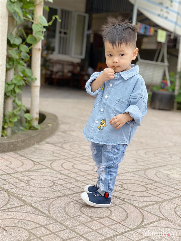 Thấy im ắng đã vội khen sao nay con mình ngoan thế, mẹ trẻ chạy lên xem thì váng đầu với cảnh tượng trước mắt-6