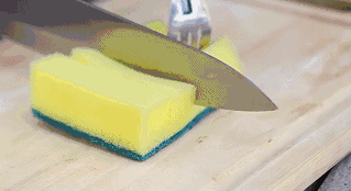 Miếng bọt biển không chỉ dùng để rửa bát, cho vào tủ lạnh rồi để qua đêm bạn sẽ thấy hiện tượng bất ngờ-8