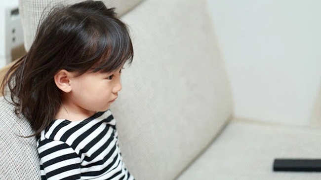 Có một kiểu giáo dục tội lỗi, trông qua thì rất hiệu quả nhưng thực ra giết dần giết mòn con mình, rất nhiều cha mẹ mắc phải-1