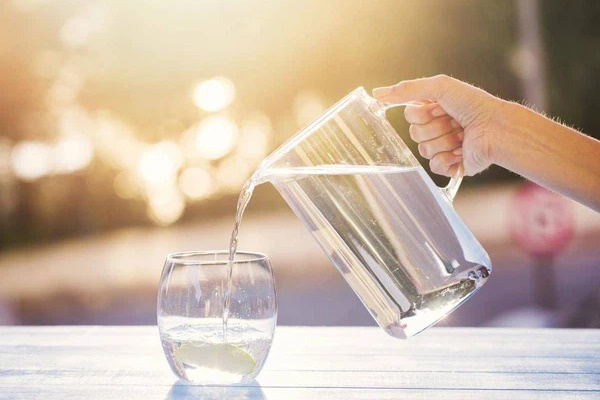 5 loại nước tuyệt đối KHÔNG được uống khi vừa ngủ dậy buổi sáng, những người sau 40 tuổi càng phải cố gắng lưu ý-5