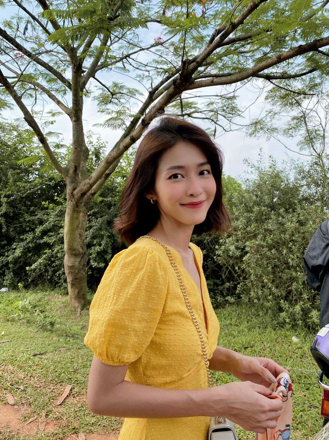 Hà Tăng, Ngọc Trinh lộ thềm ngực xương xẩu nhìn mà hoảng-1