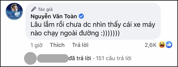 Dàn cầu thủ Việt Nam mừng hụt vì tưởng được về nhà, Văn Toàn bật mode cà khịa ở khắp nơi-4
