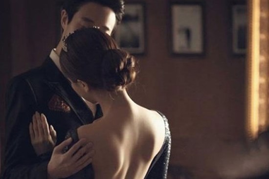 Vợ khát khao mụn con nhưng không thành, chẳng ngờ nguyên nhân xuất phát từ 'tiểu tam'