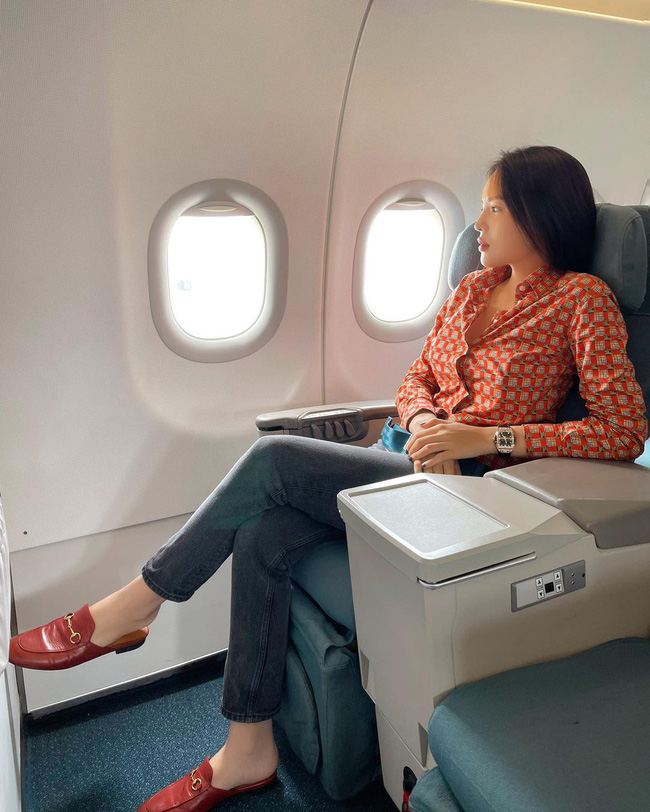 Kỳ Duyên đúng là thánh” chọn giày hack dáng khi toàn đi những đôi siêu kéo chân, lại dễ mix đồ-9