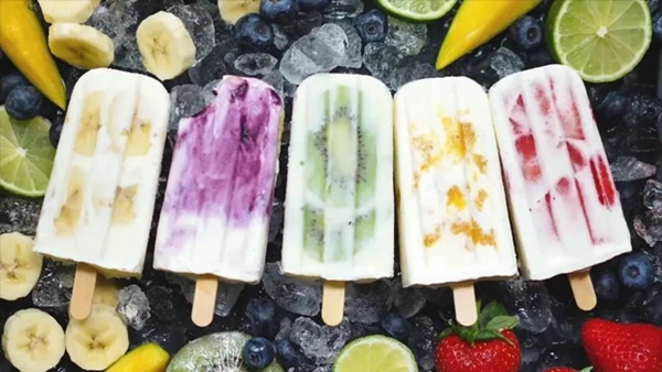 Chỉ vì ăn 1 cây kem, một người phụ nữ 46 tuổi bị đau đầu dữ dội, xuất huyết não và có nguy cơ trở thành người thực vật-2