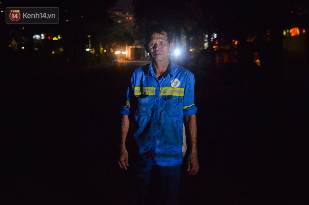 Nước mắt những công nhân thu gom rác bị nợ lương ở Hà Nội: Con nhỏ nghỉ học vì xấu hổ, người bị cụt chân mò mẫm trong rác-21