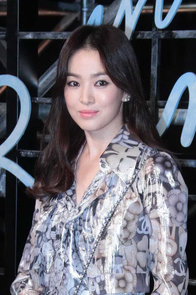 Song Hye Kyo trong 25 năm qua: Đỉnh cao nhan sắc tuổi 39 nhưng vẫn đôi lần bị dìm sắc chỉ vì kiểu tóc tréo ngoe-10