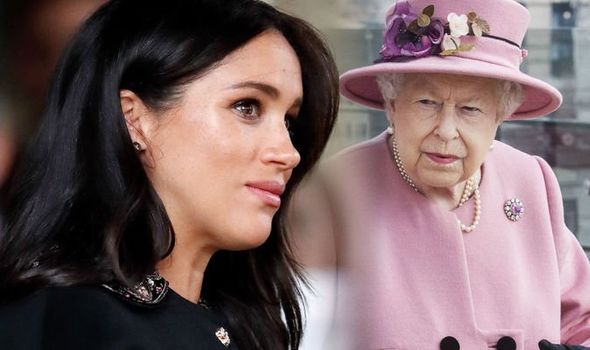 Nữ hoàng Anh bỏ tiền túi để điều tra quá khứ bắt nạt nhân viên của Meghan, tiết lộ những câu chuyện gây bức xúc-1