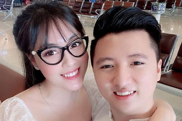 Mặc kín đáo đi tiêm vaccine, Âu Hà My vẫn gây sốt vì vòng một tràn viền đến ngộp thở-8