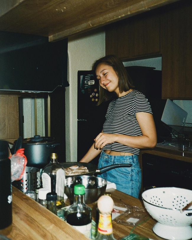 Style của con gái lớn nhà diva Mỹ Linh: Sexy gấp rưỡi em gái, nhiều pha lên đồ bốc lửa khoe dáng hót hòn họt-8