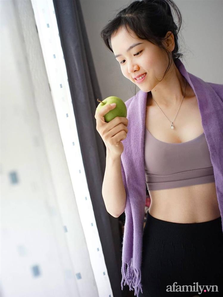 Đẻ xong tự thấy mình già như bà ngoại của các con, mẹ bỉm sữa lột xác ngoạn mục, cho đoán tuổi nhiều người nhầm-9