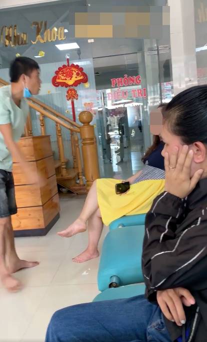 Chân dung người chồng đến phòng khám nha khoa đòi lại công bằng cho vợ bị bác sĩ tát sưng mặt ở Đăk Lăk-1