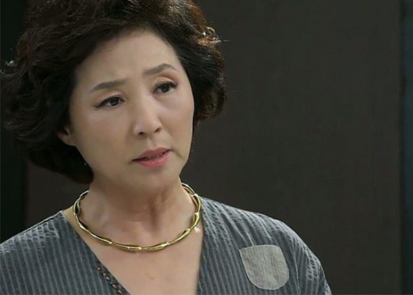 Bầu bí nhưng chỉ ăn rau với lạc vì tằn tiện tiền lo việc cho chồng, hôm mẹ chồng qua chơi lại mỉa mai câu này tôi gọi luôn tôm hùm về tẩm bổ-2